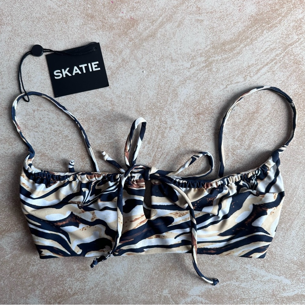 Skatie Black and Beige Patterned Bikini Top